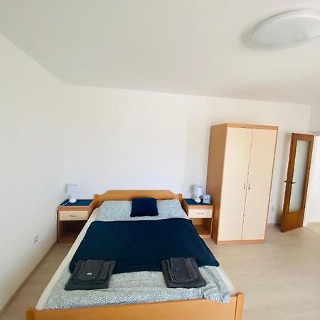 Exceptional Apartment With 2 Bedrooms Near The Sea プーラ エクステリア 写真